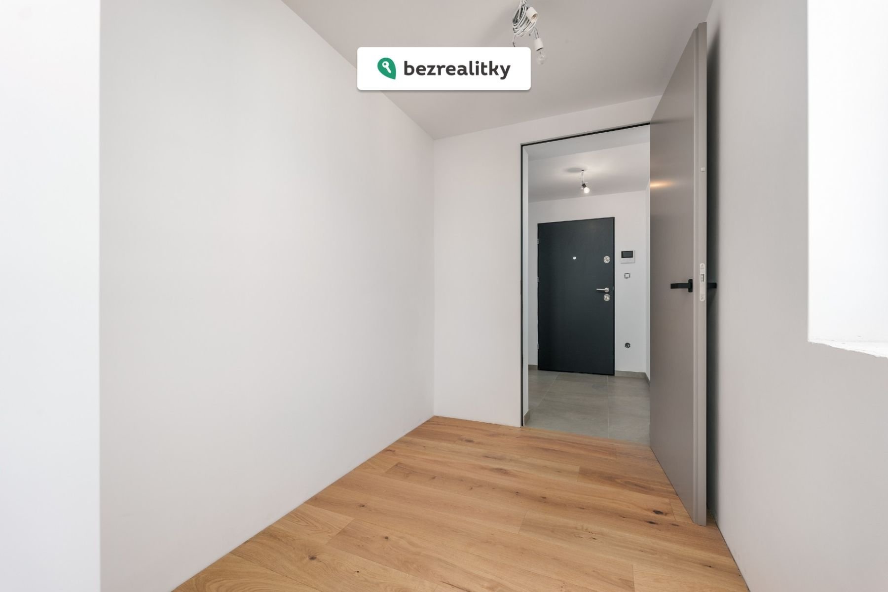 1774517049-ahhpaubbft-spojovaci-2811-29