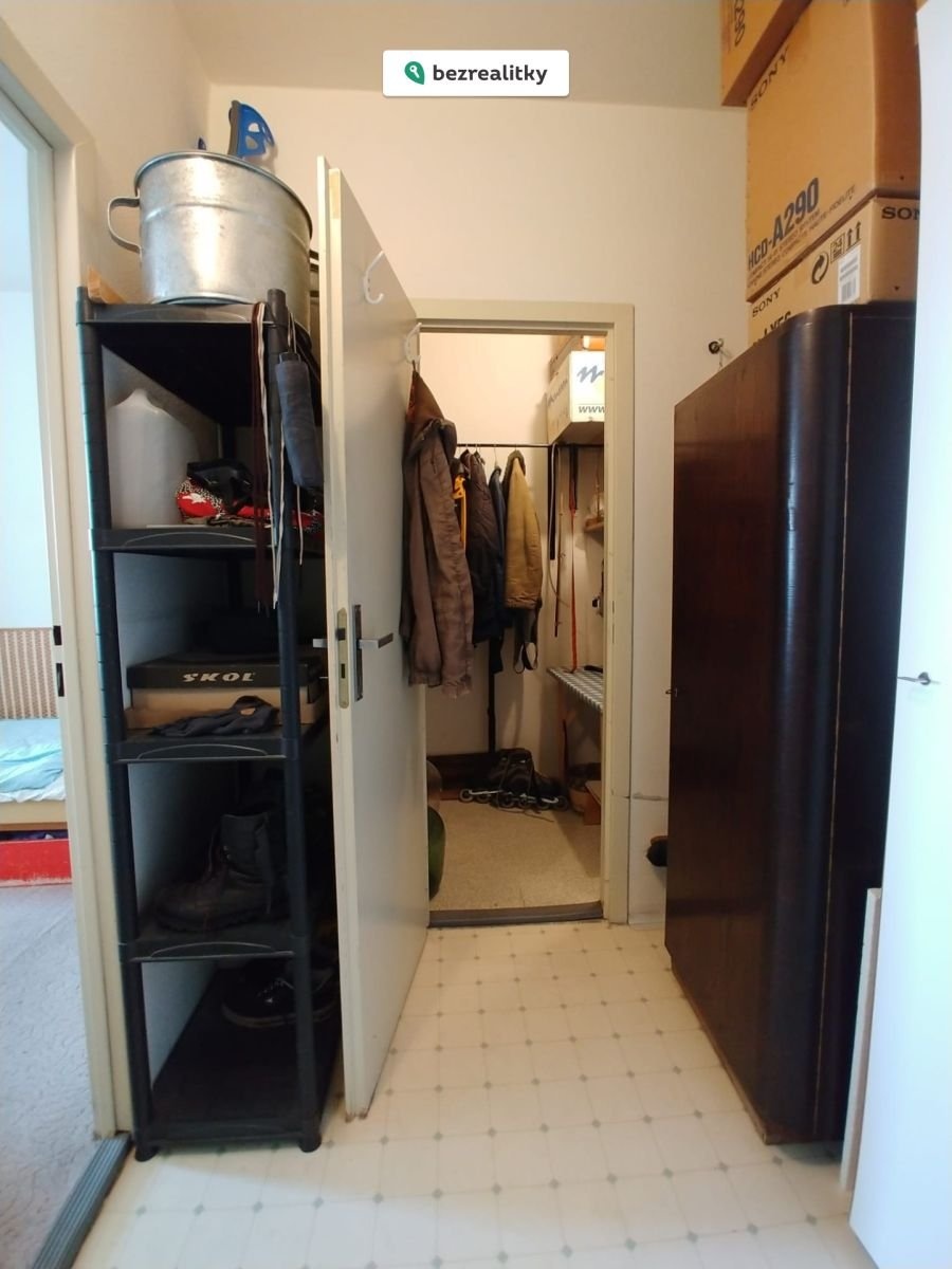 1763042625-pziviucrgj-chodba-a-komora