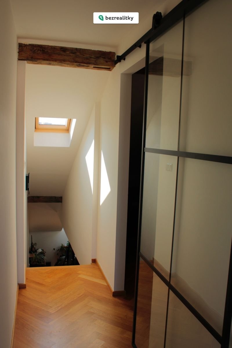 1759424511-vkwgzlmgfh-mg-5255