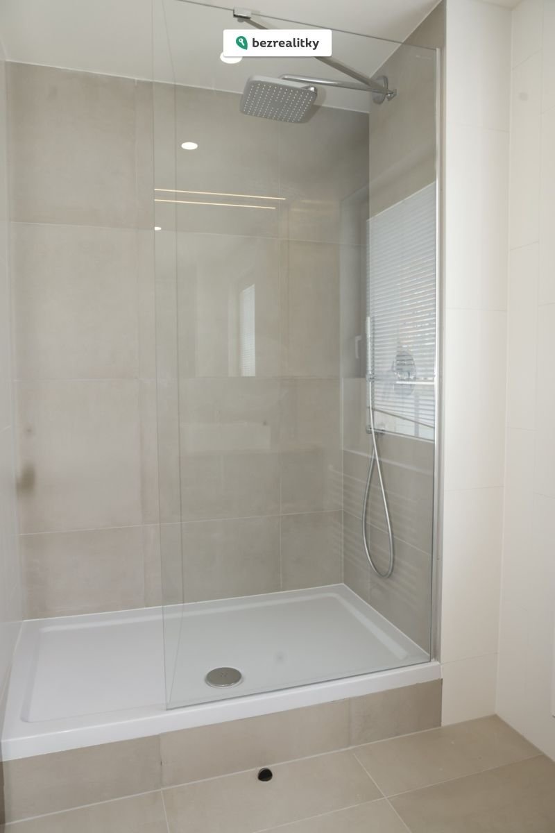 1773514005-rhruywnnwr-mg-0010