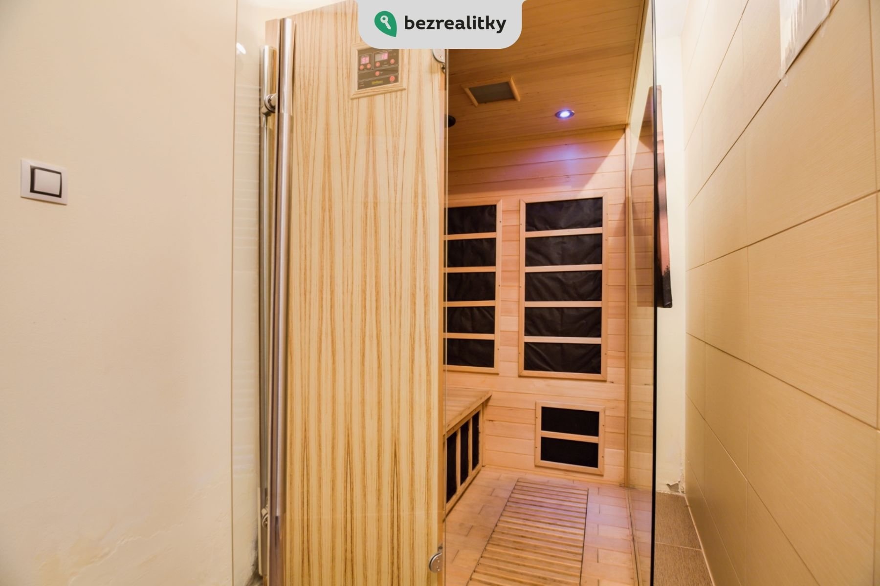 1732459370-ruyzodctwz-sauna