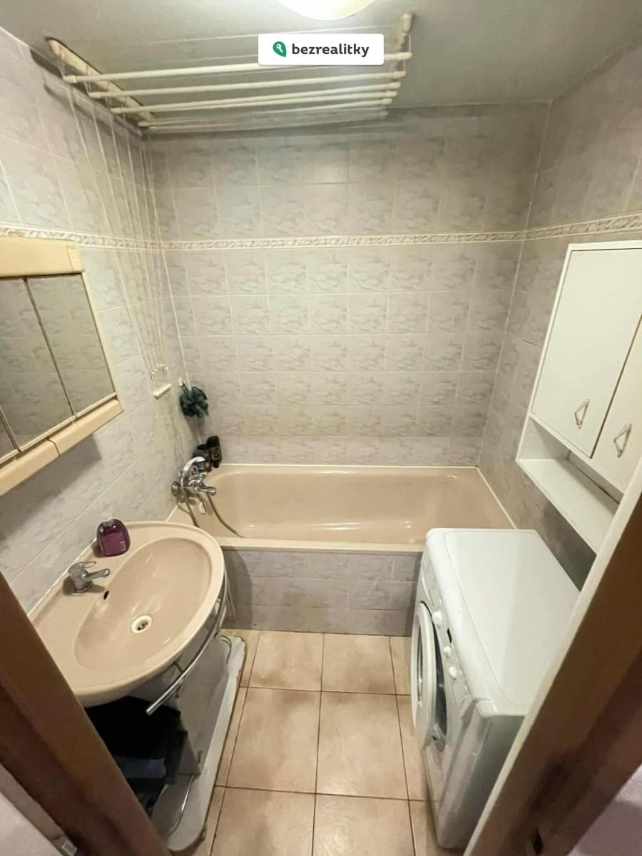 1764270262-ldgjgihdft-589438532-1554768818873979-5