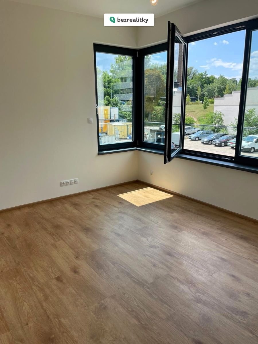 1772788132-kghzuhlouf-pokoj2-2