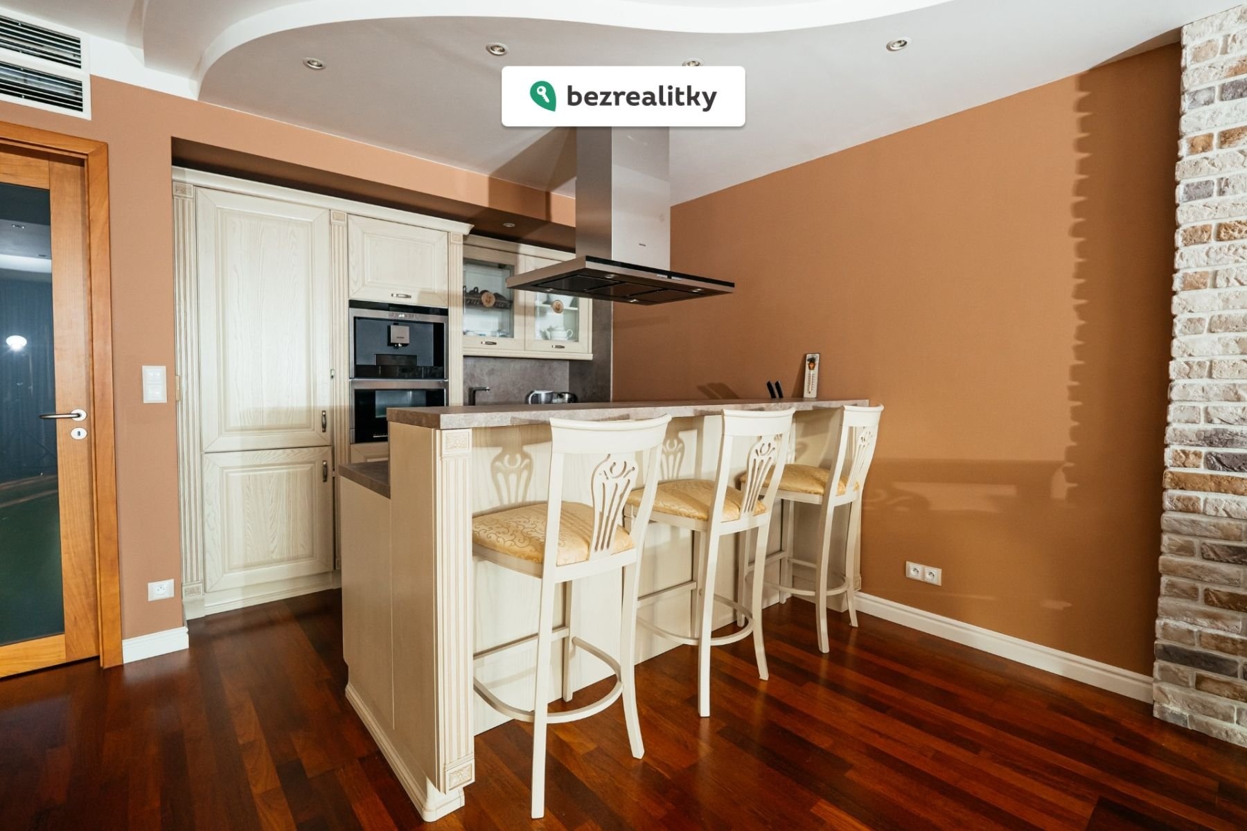 1767038077-uroboyycwc-1-55