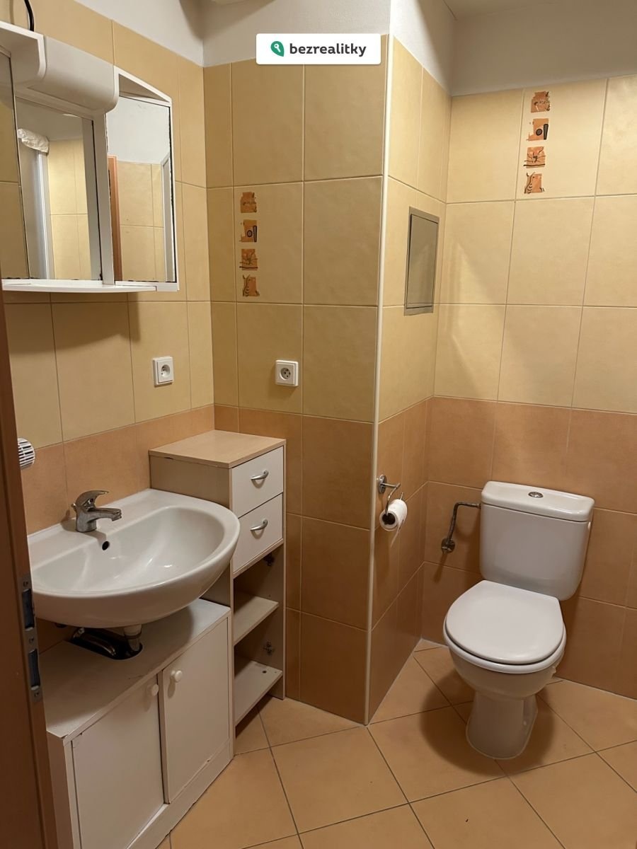 1760275229-brzfvkarix-img-7131