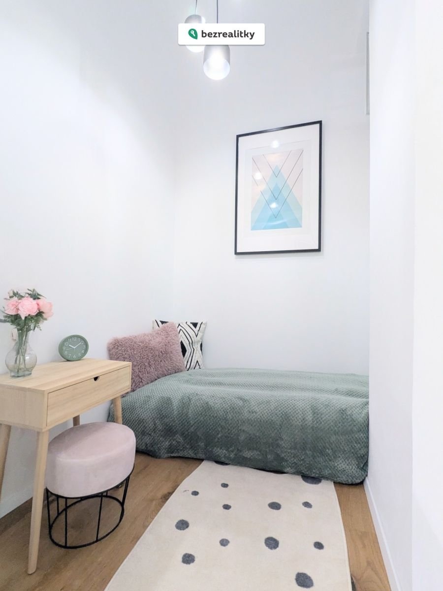 1764157085-hbikzdkqrh-1000188411