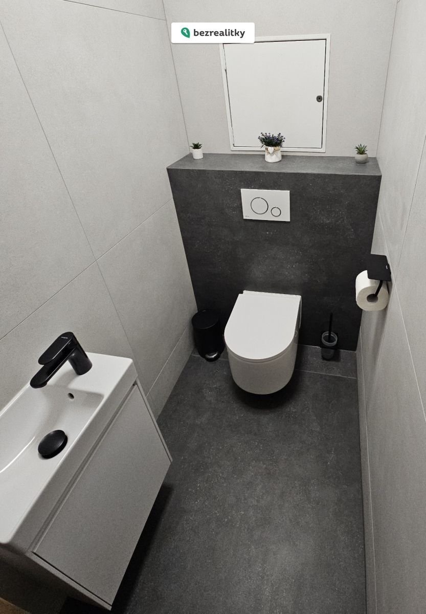 1768387527-kkobmxwplf-20250524-093536