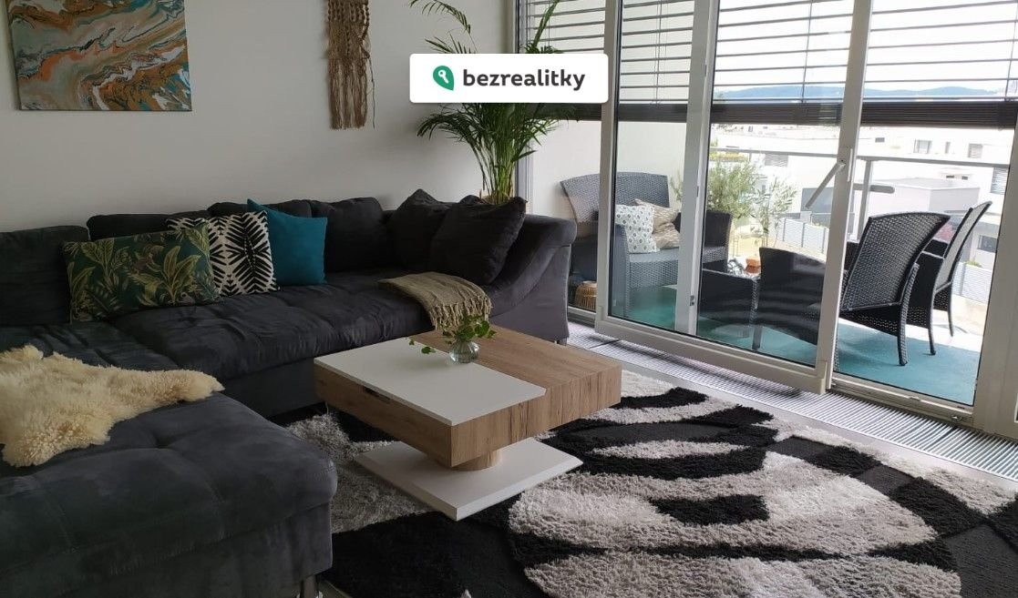 1766877673-sqagsphpnr-obyvaci-prostor-se-vstupem-n