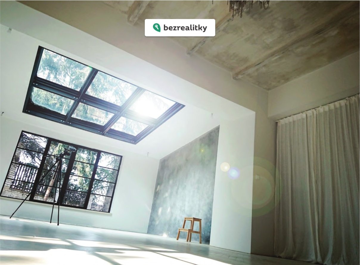1732558316-apzaoynapl-atelier