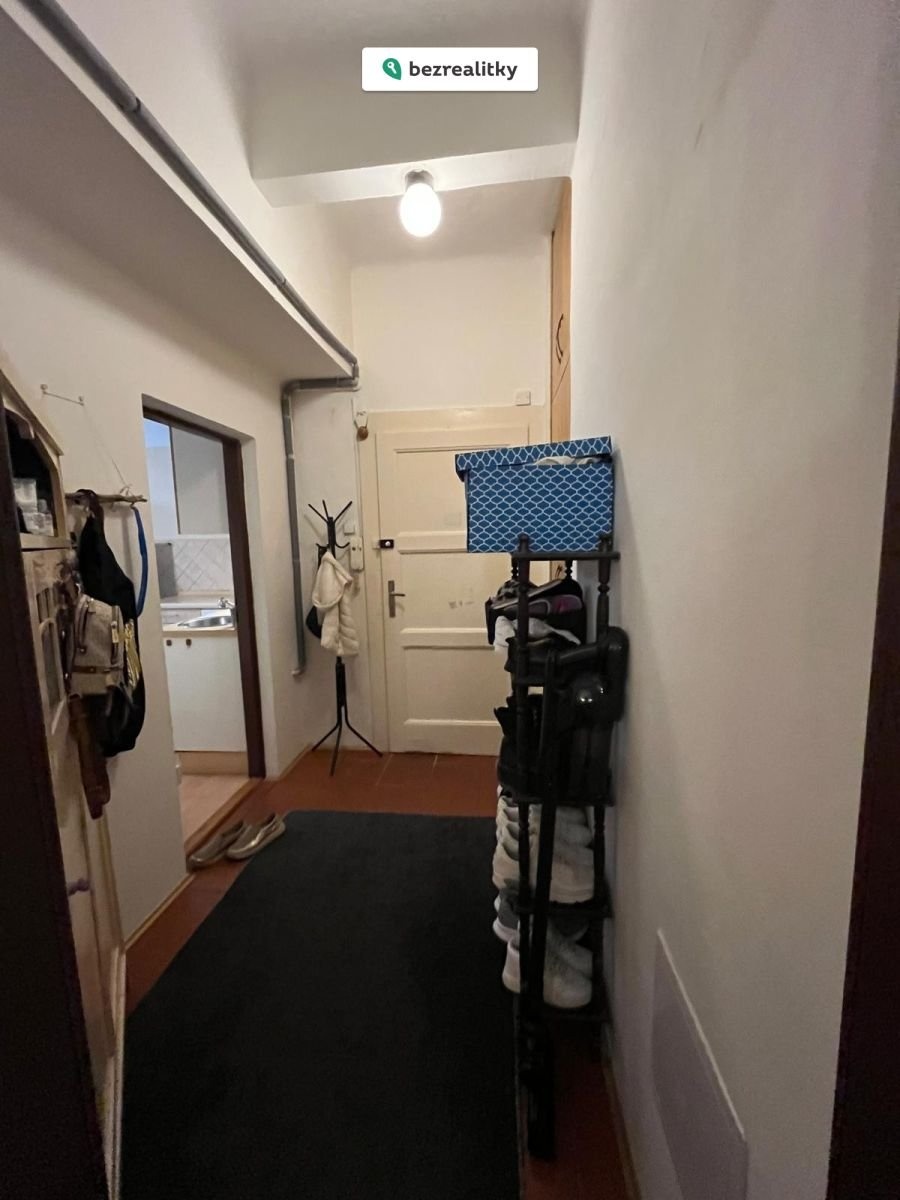 1763456344-mfugbqmpln-chodba