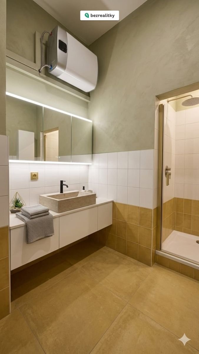 1773671740-tnmsdpohwb-1000046124