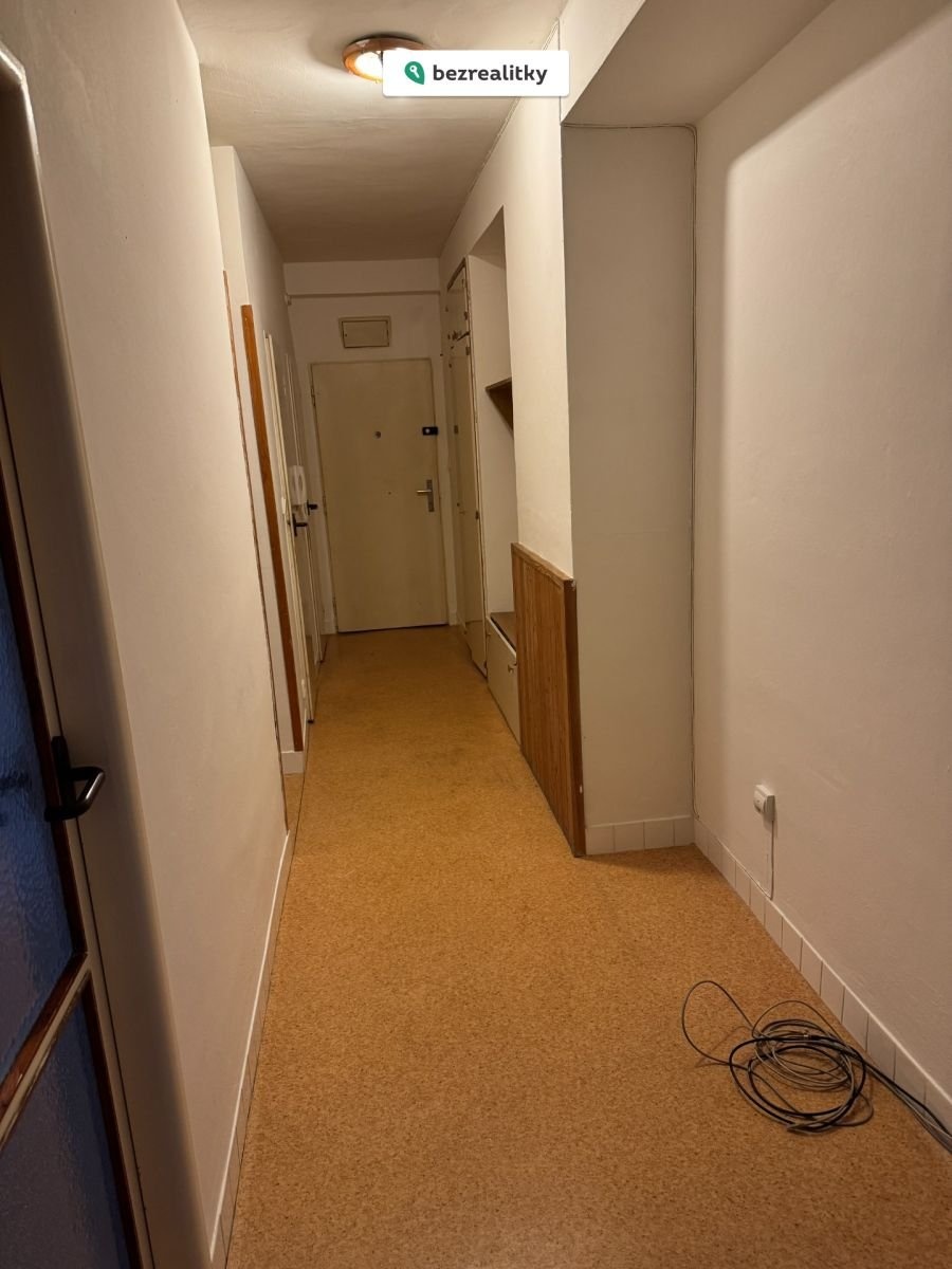 1764783361-ebsiikfczq-chodba-vychod-1