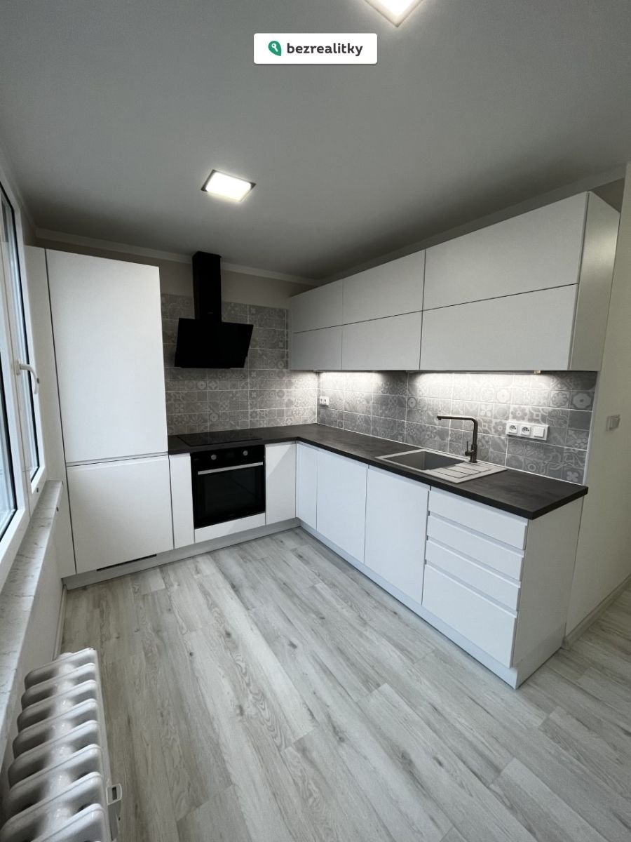 1774867095-vhyzabpois-kuchyn