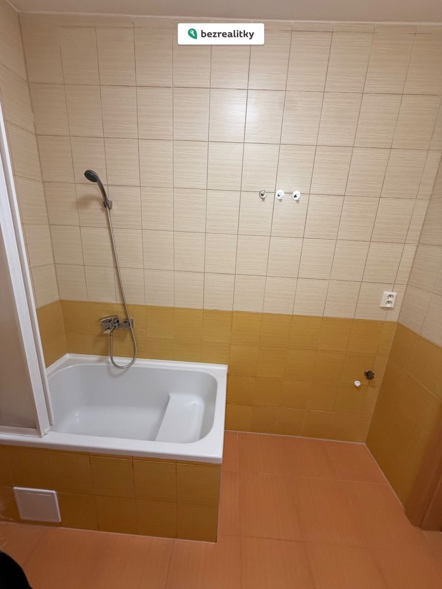 1777100582-zvcrobmkaf-img-2057