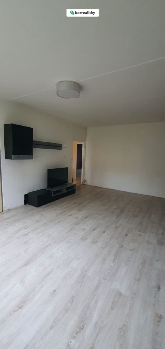 1760215587-hshvuwaeqz-incollage-20251011-205506752