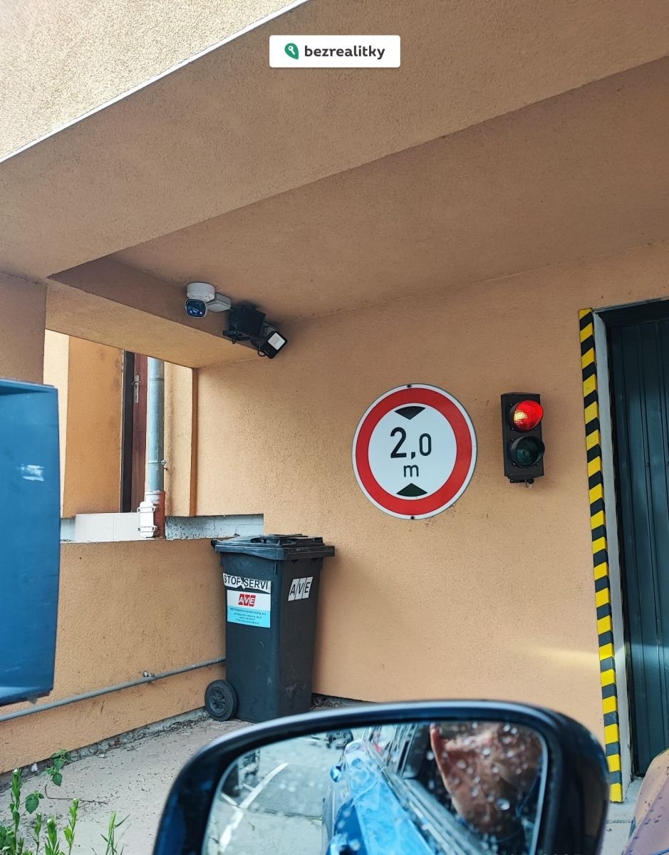 1751375041-oyyfvifify-img-20250519-181230