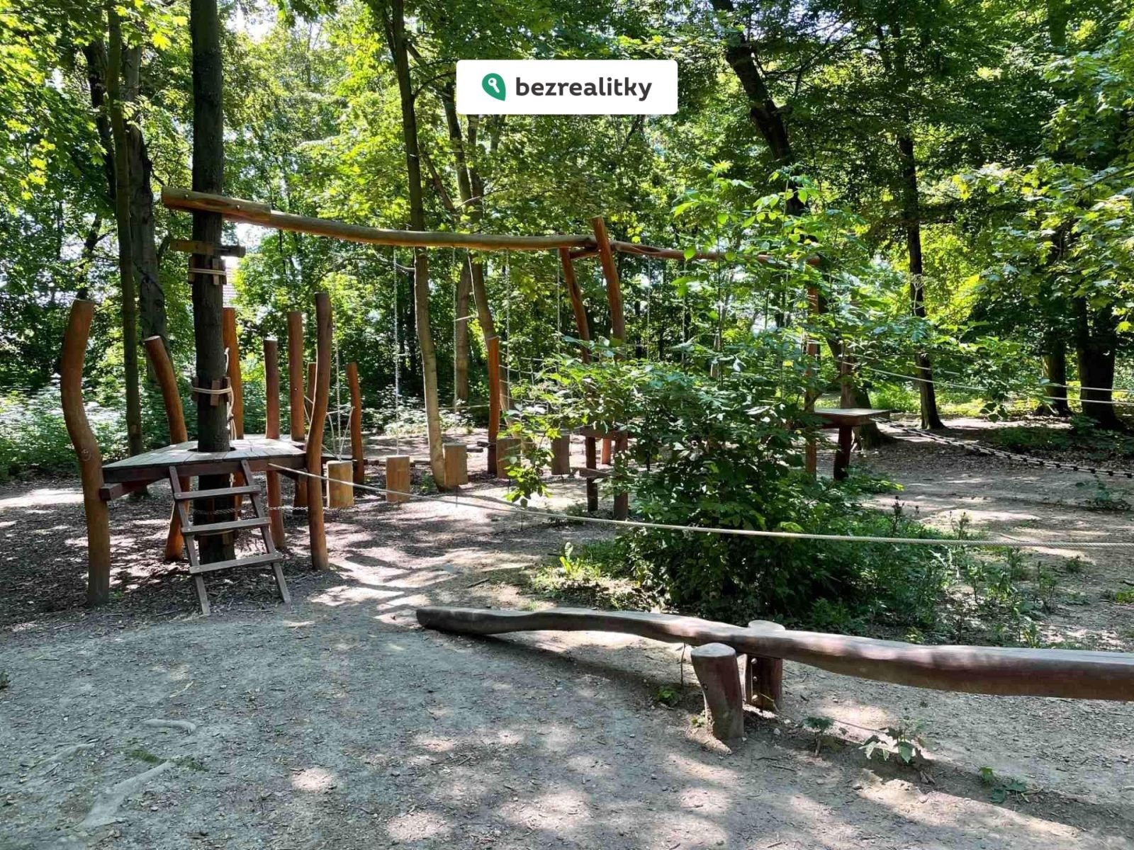 1772916534-amxvukxate-8451125-lanove-centrum-pavoucek