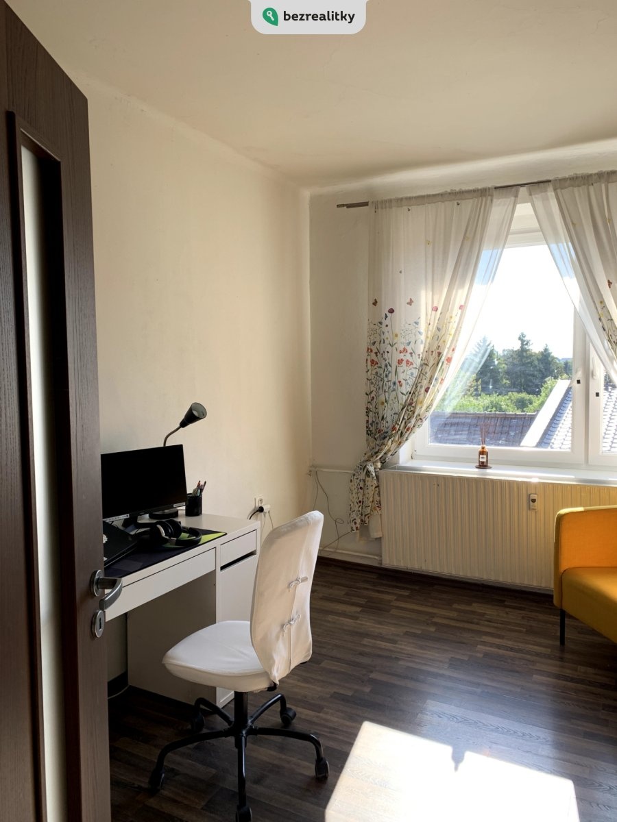 1748968416-lcznamnhoq-2-may2025-room