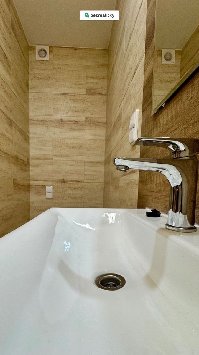 1774087274-mjlhexbdpa-img-9850