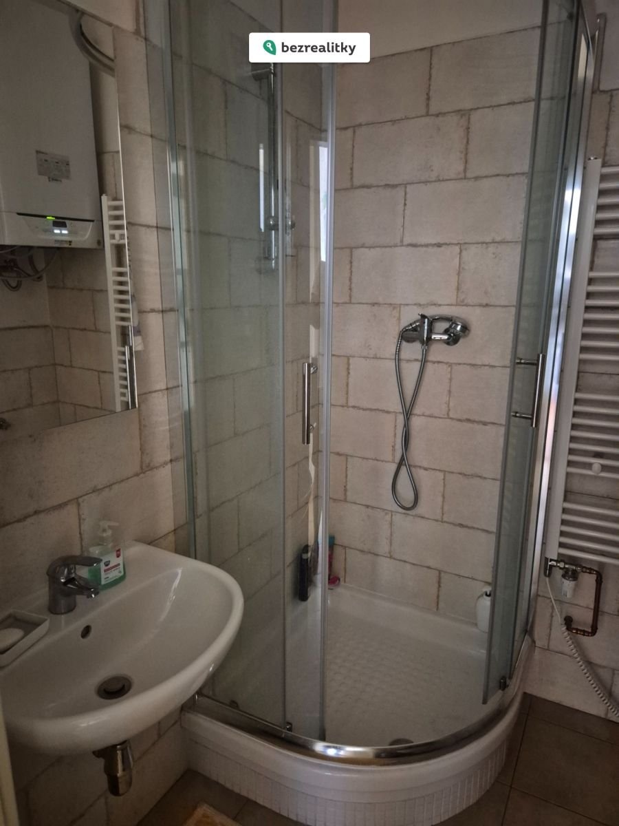 1750795412-xsscjqmruq-1000173464