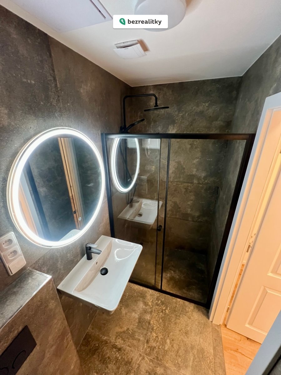 1764083146-wtygweyorz-img-0736