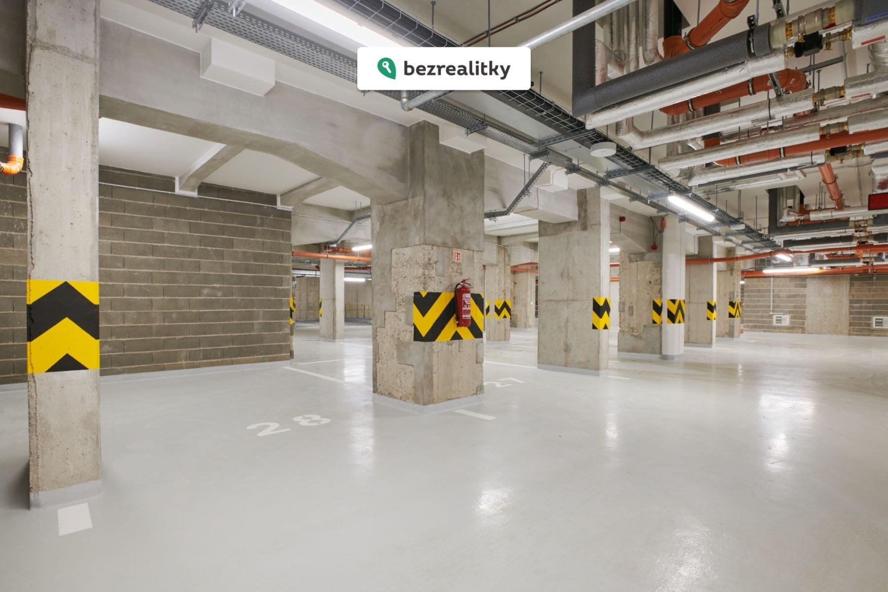 1775917406-zmgxtwodxk-lofty-garaze-0