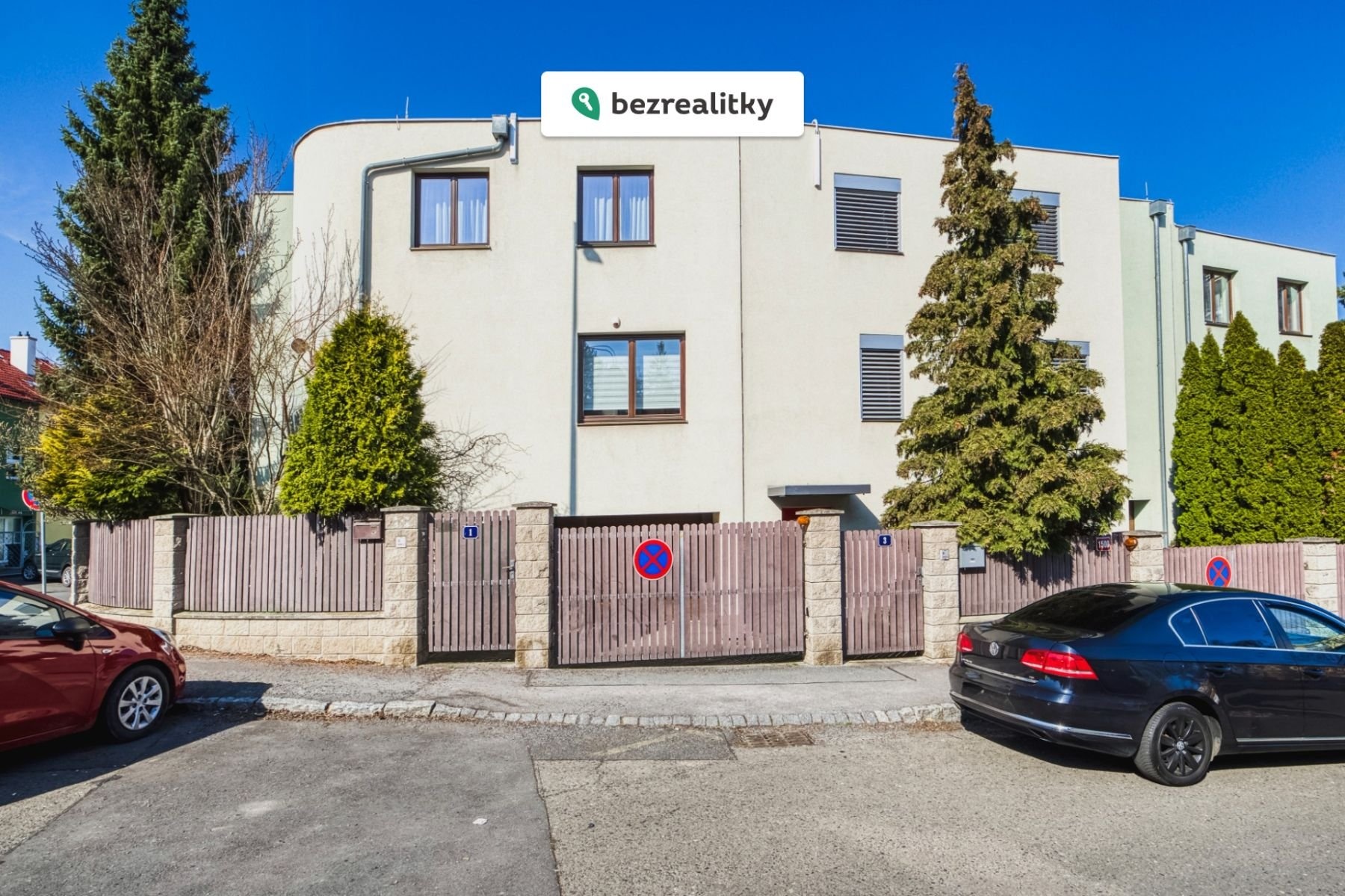 1775068466-yhadxruecn-01