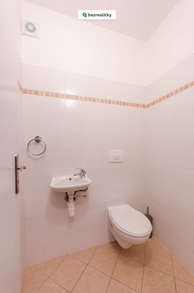 1767436883-wugsbgzkey-wc