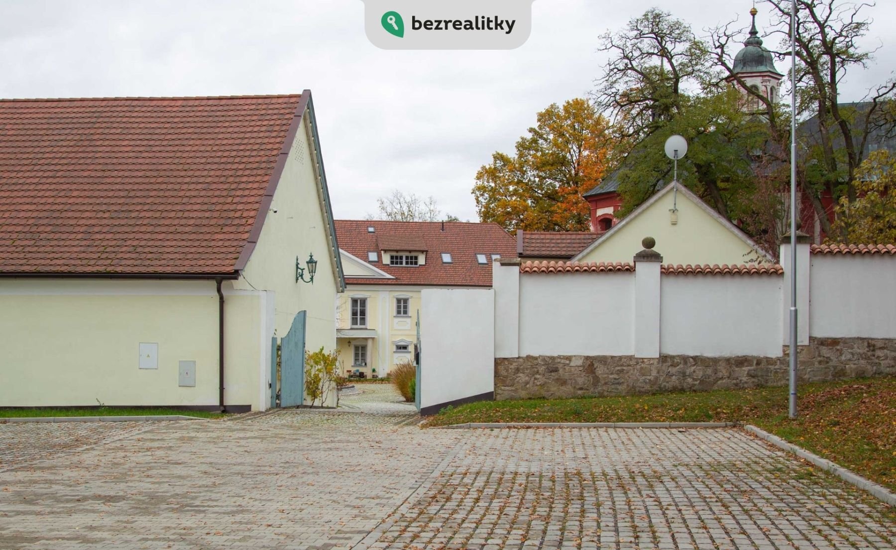 1744401650-sdncknlyxa-einfahrt-2