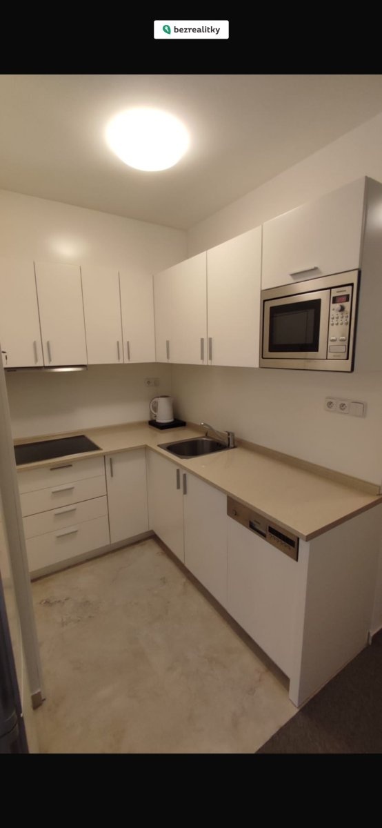 1762340342-hbfyilvgbf-img-2736