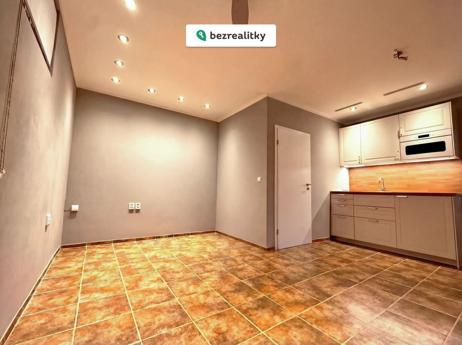 1774639889-pdundgmsvo-7-foto-2-re-c3-a1ln-c3-bd-pohled