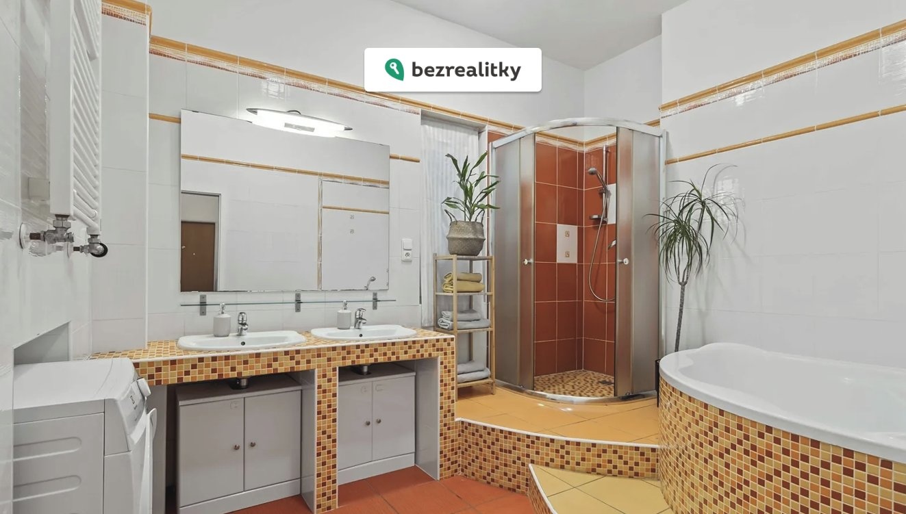 1772743446-ymwgffenec-bathroom