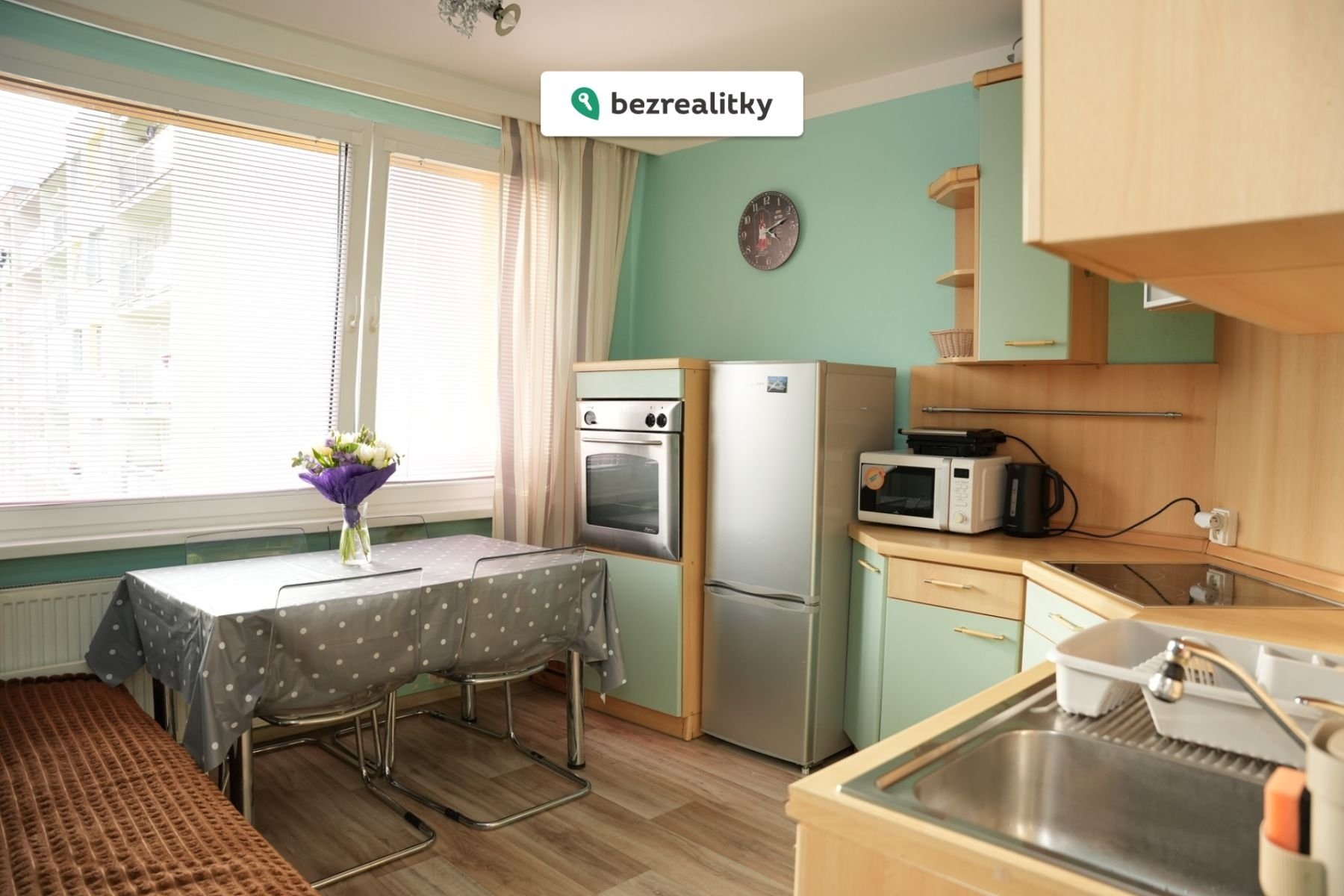 1774028988-vtjlcqxkuy-tv803571