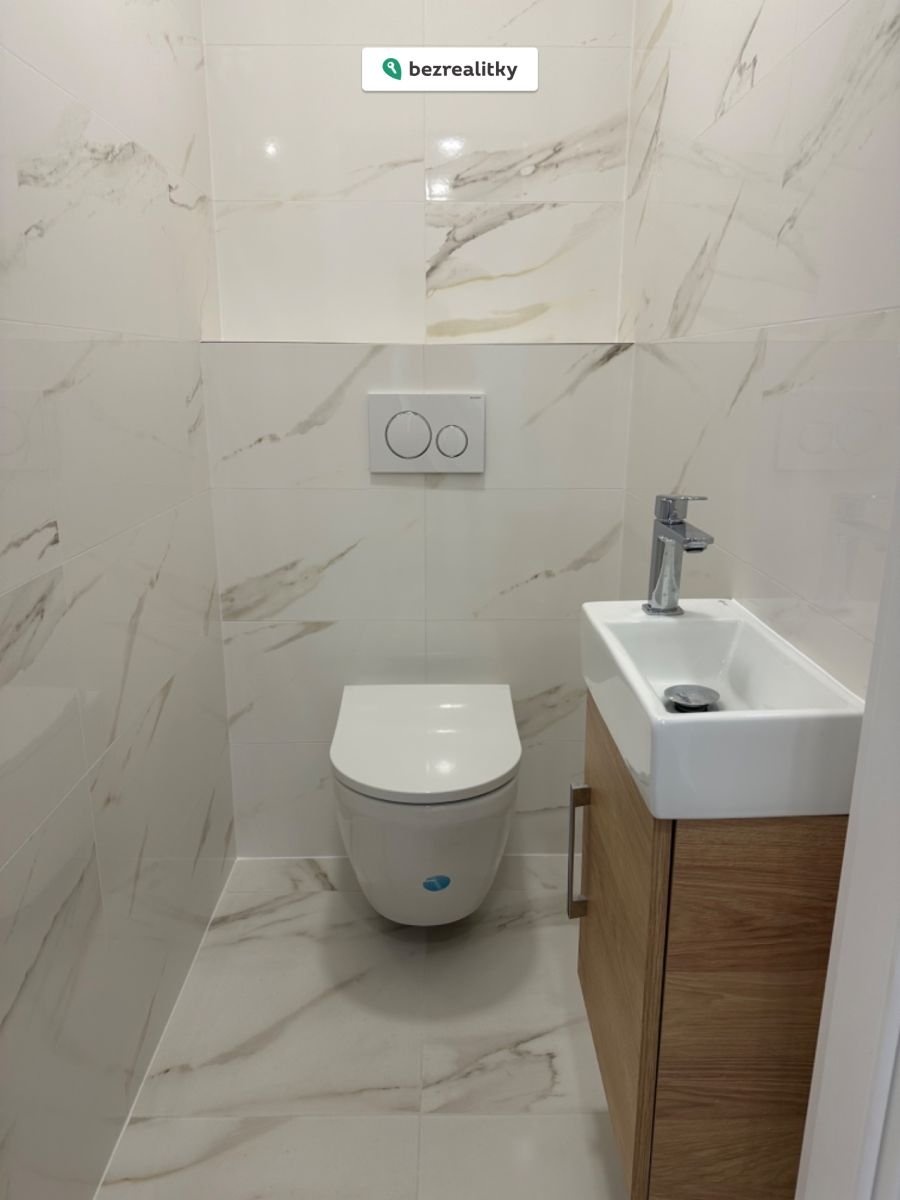 1758533430-iuawedkdrn-img-7383