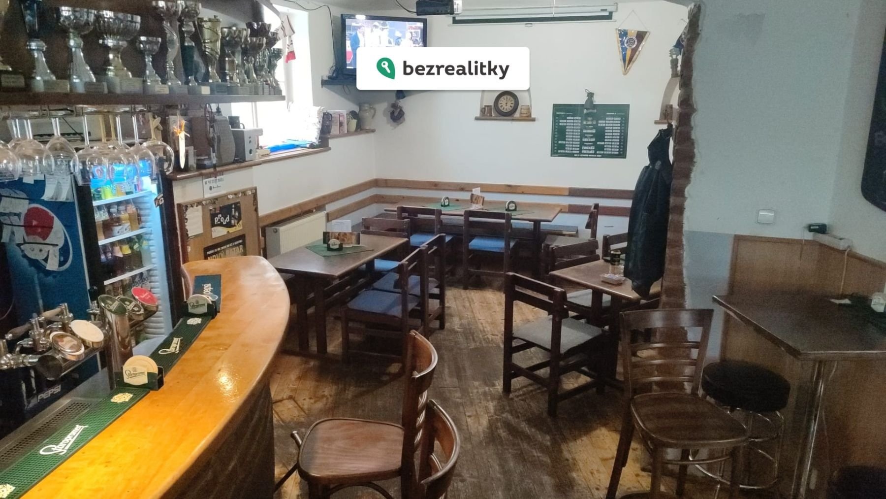 1763388794-ahapqdvqbn-na-sklace-13-prostory-k-seze