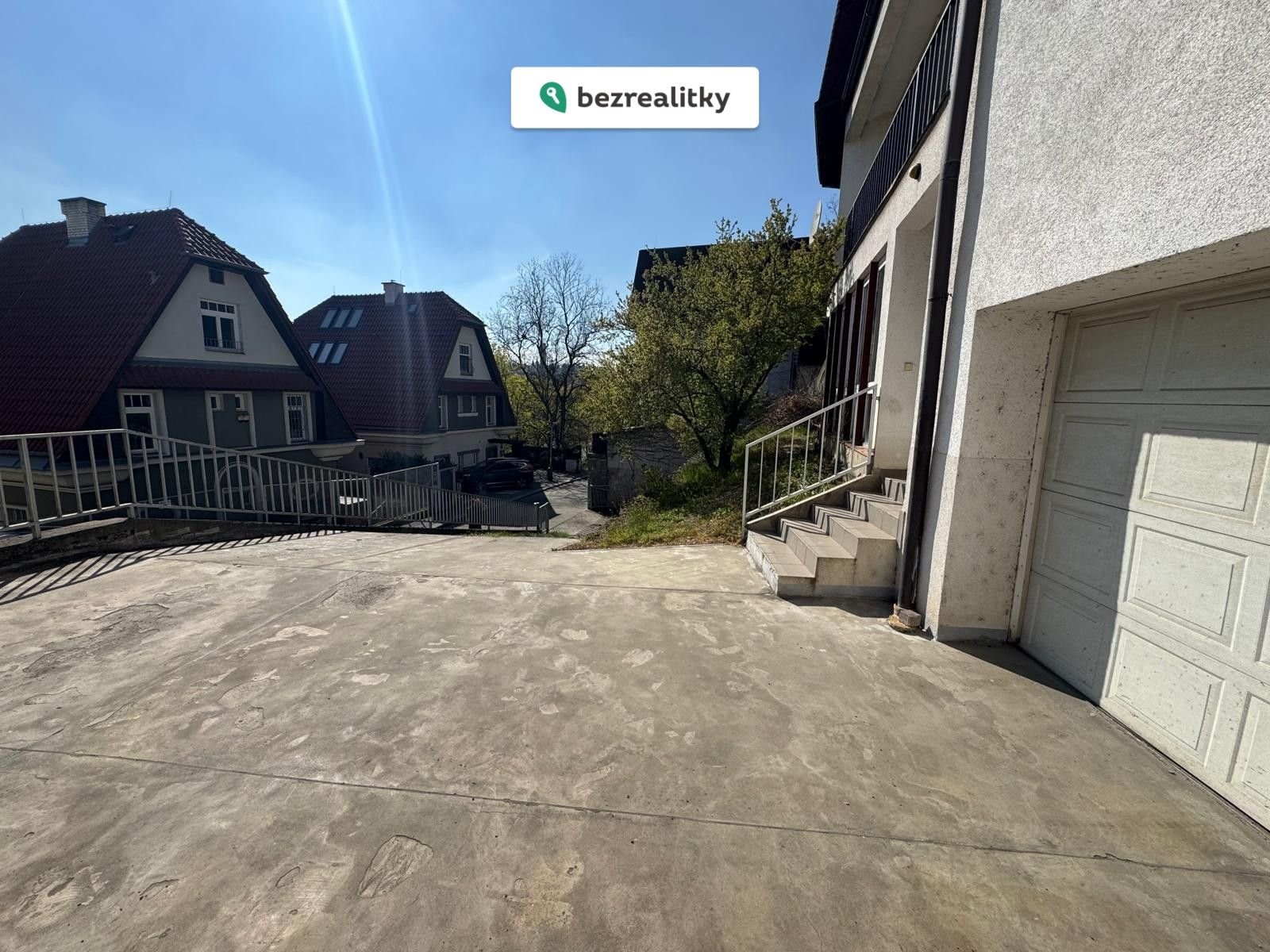 1775973883-yqtfttvari-whatsapp-image-2026-04-11-at