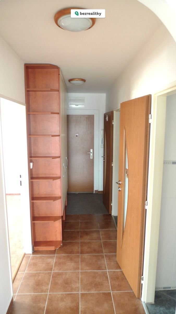 1756718215-pnvsxinmqh-chodba