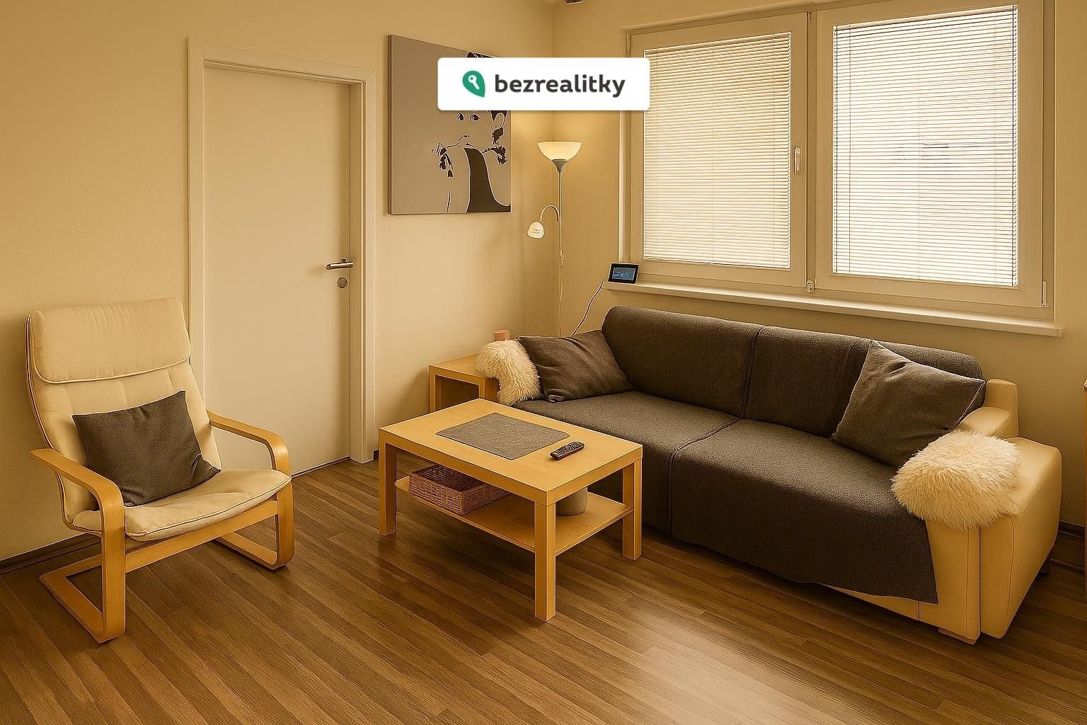 1763392179-dkmxdvygdo-obyvak-po-ok