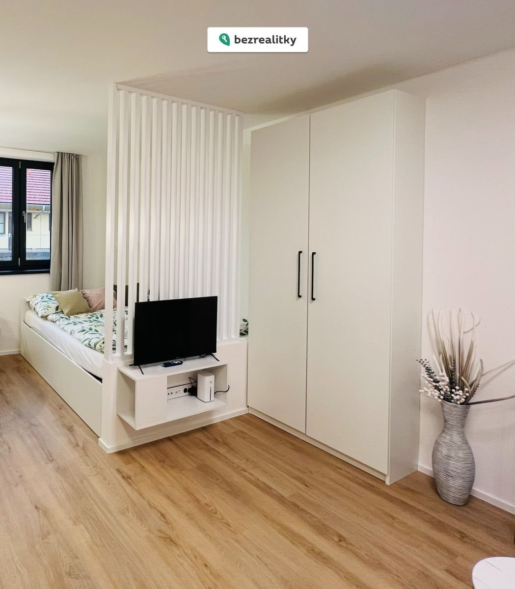 1775728233-bajlalpoyt-img-3485