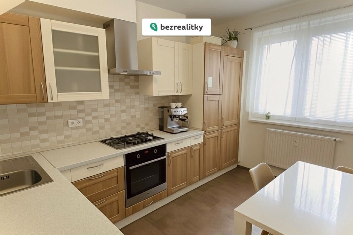 1761663266-yfahlzxdwf-1000049283