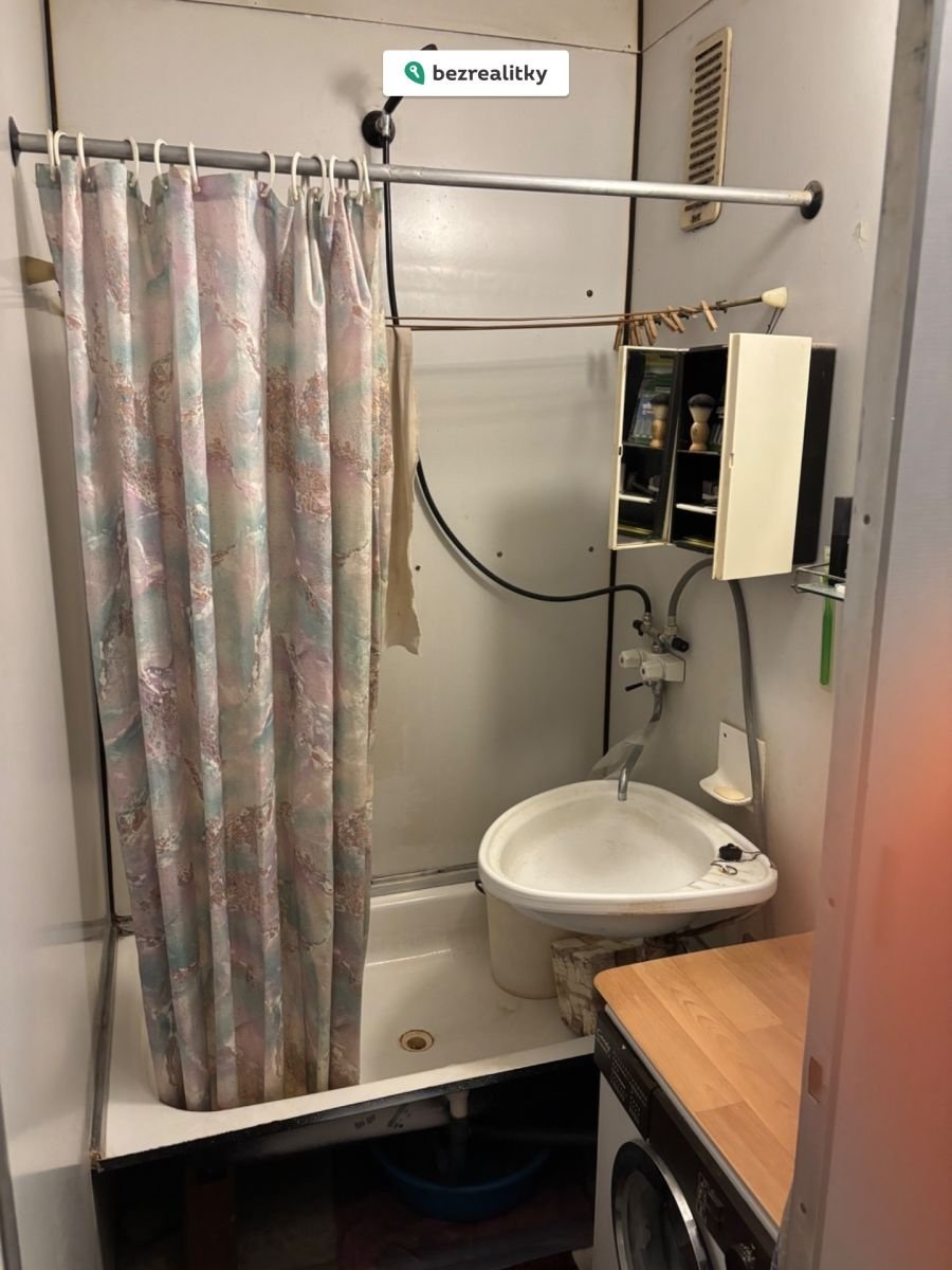 1774260794-syaaqpmfyd-img-1700