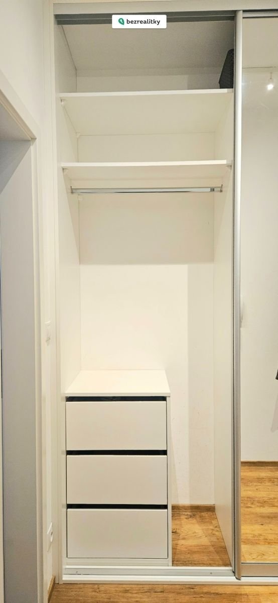 1768336506-qibouvfozy-20260104-160520