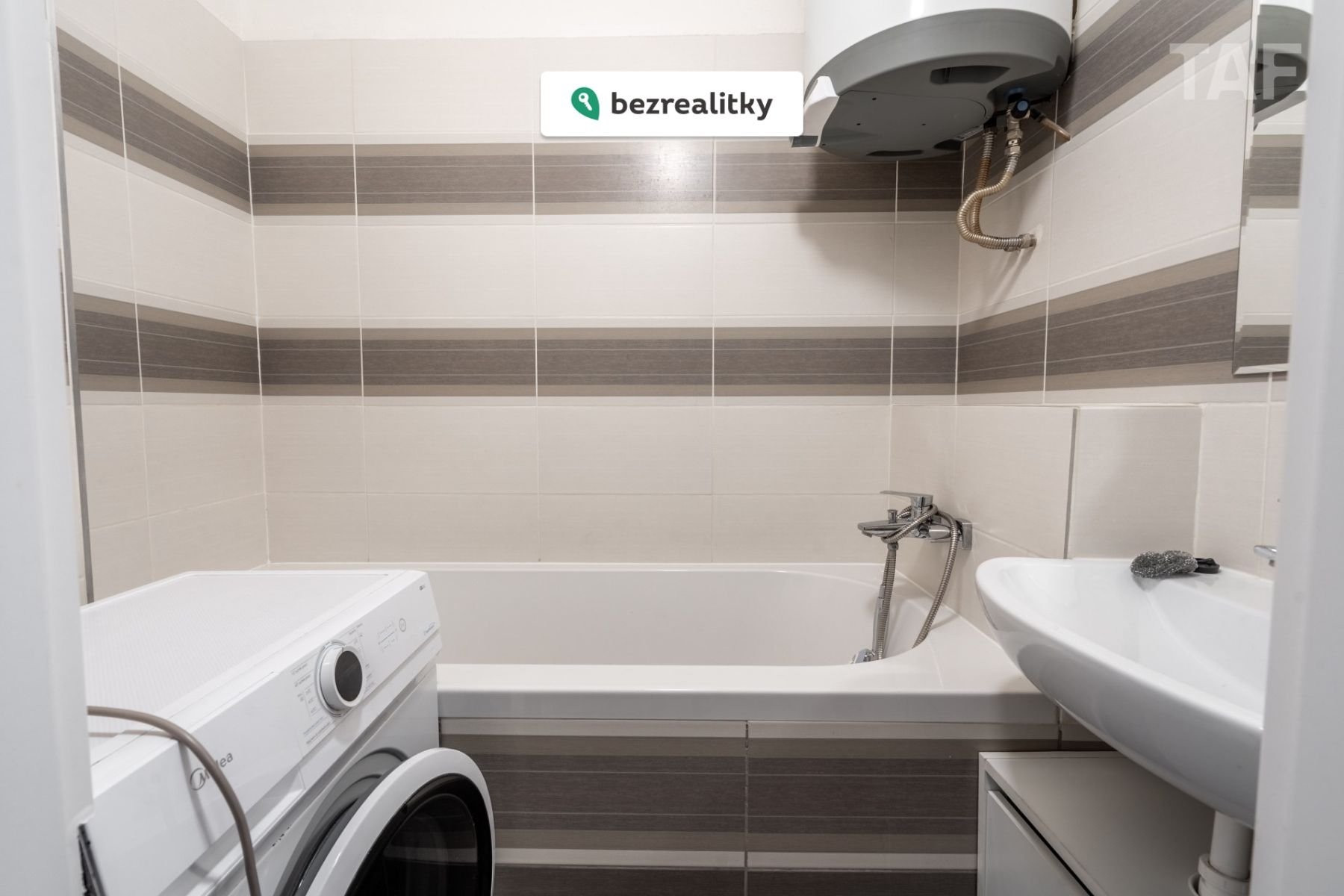 1763065361-uozprwznwf-luc-e2-80-93vm-e2-80-9319-13