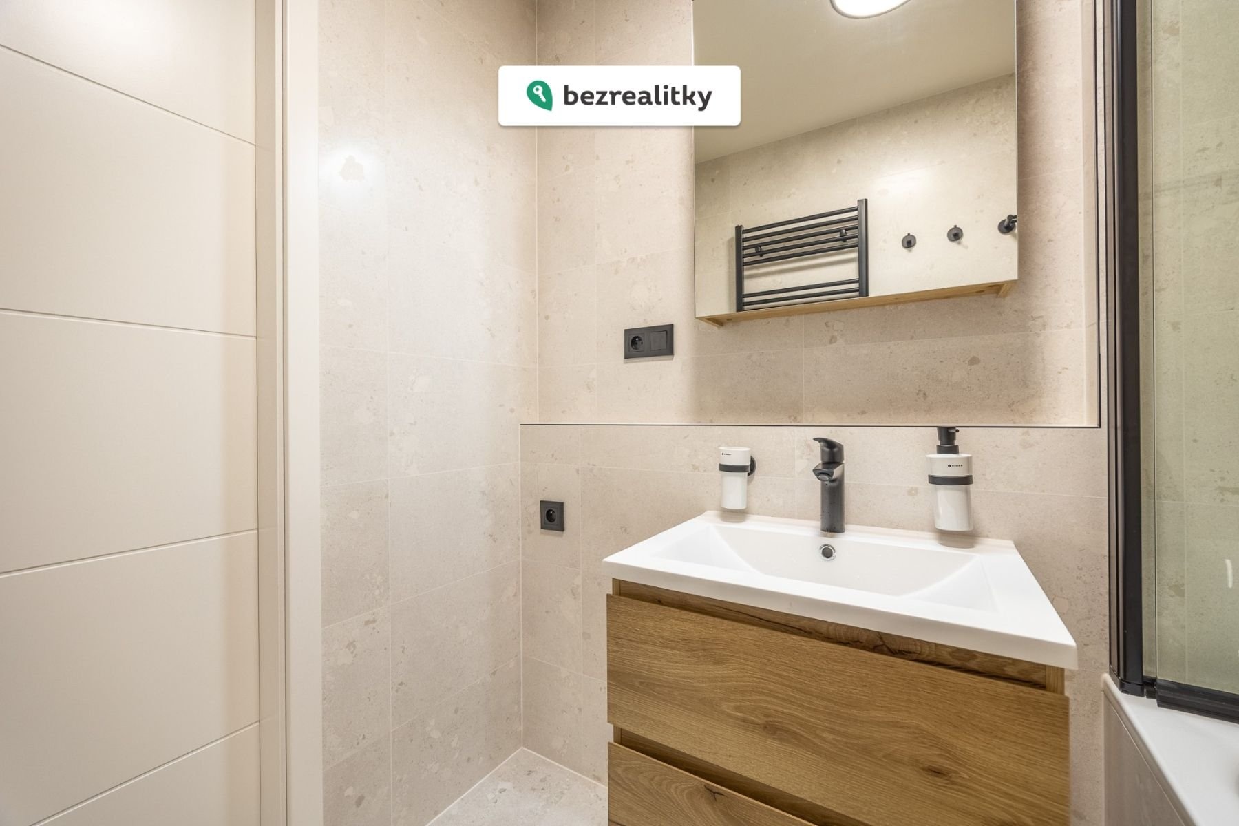 1763324028-fvmdieonyo-koupelna-281-29