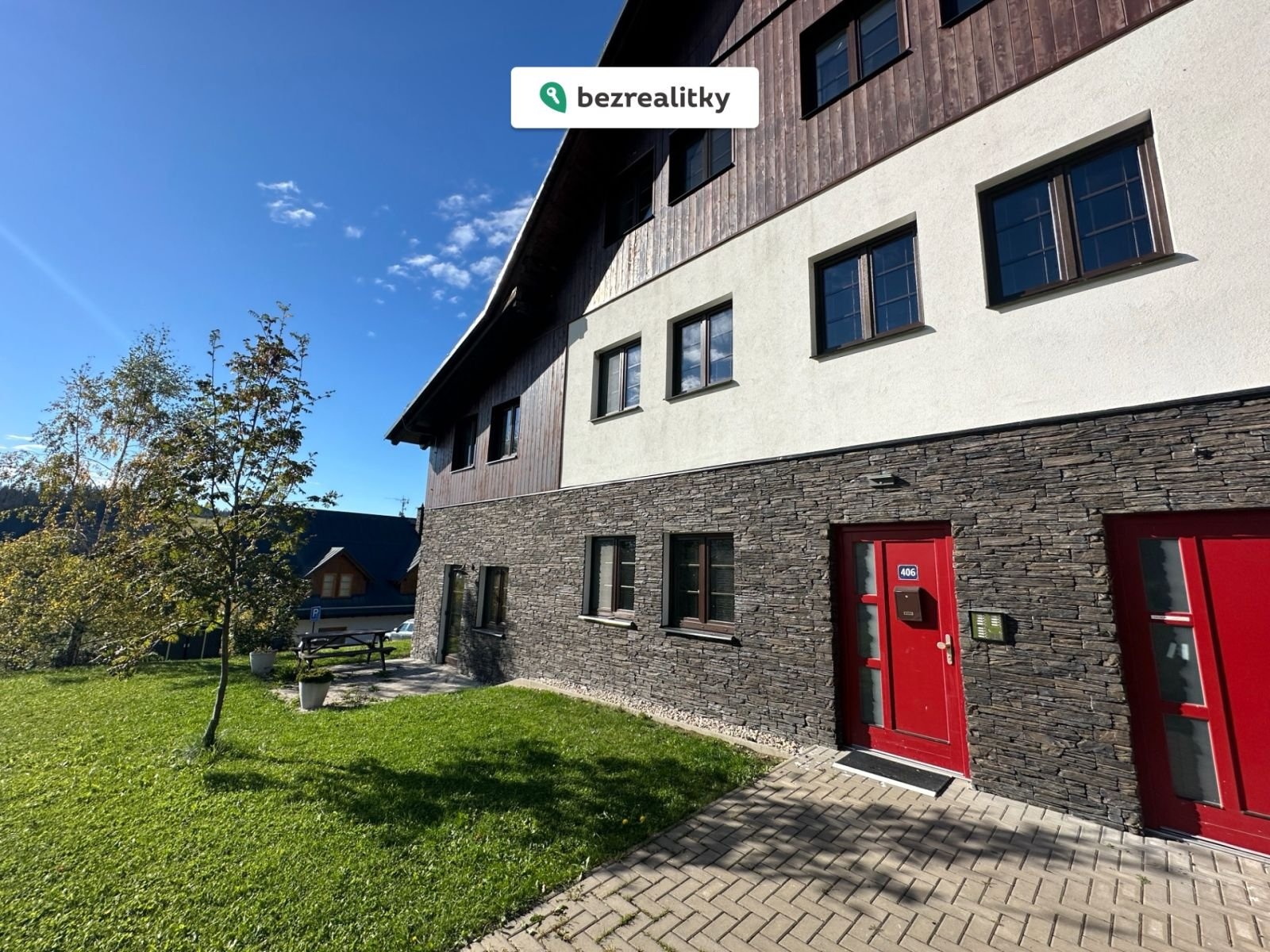 1764184352-tuwvhapscp-img-2530