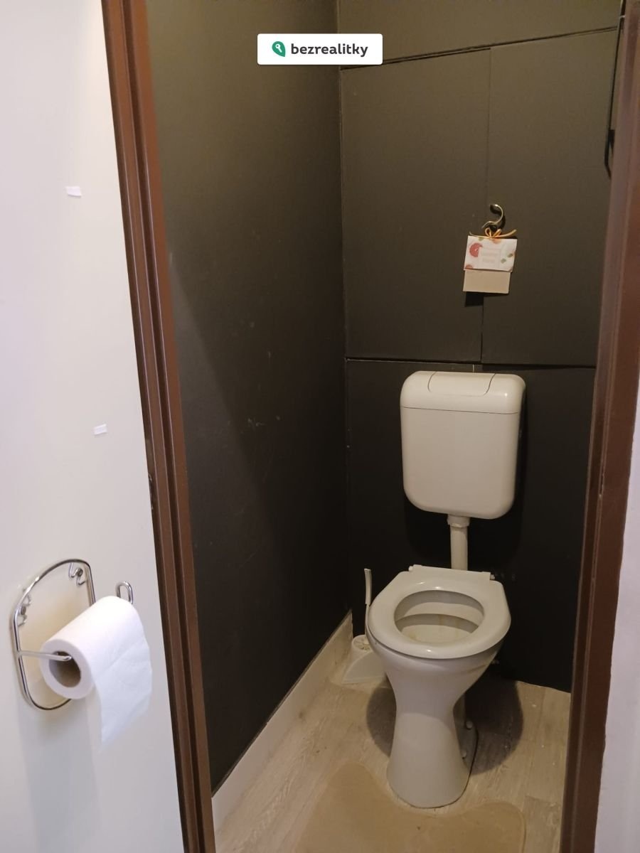 1755261507-voqeohylaj-wc