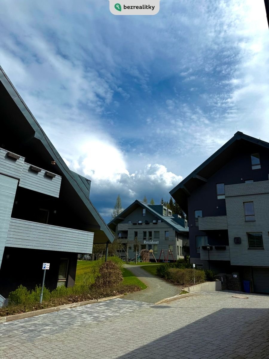 1745944480-zhgsxromox-img-8976