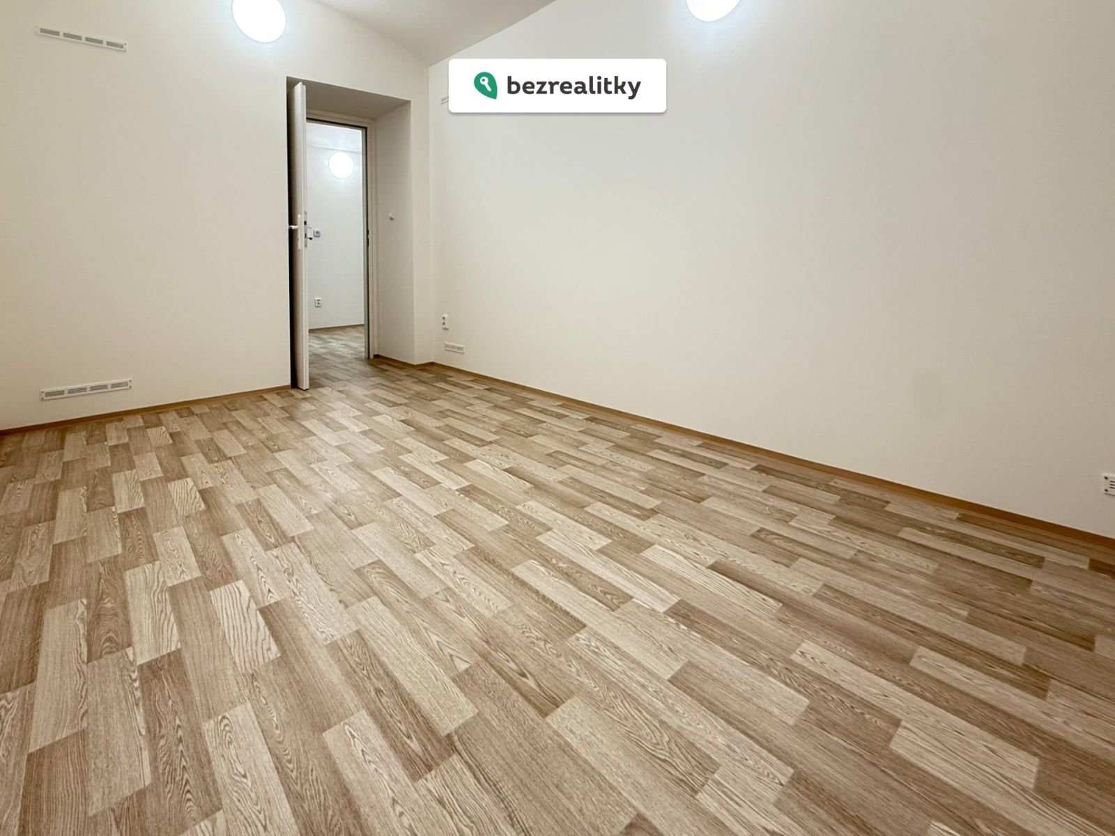 1763049193-qipbsmftup-img-0257