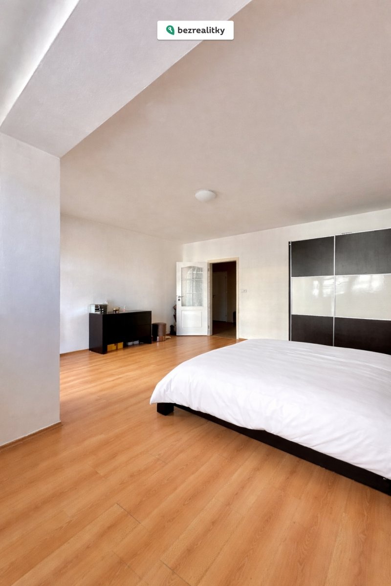 1767632172-btlmkqezqw-08-photo