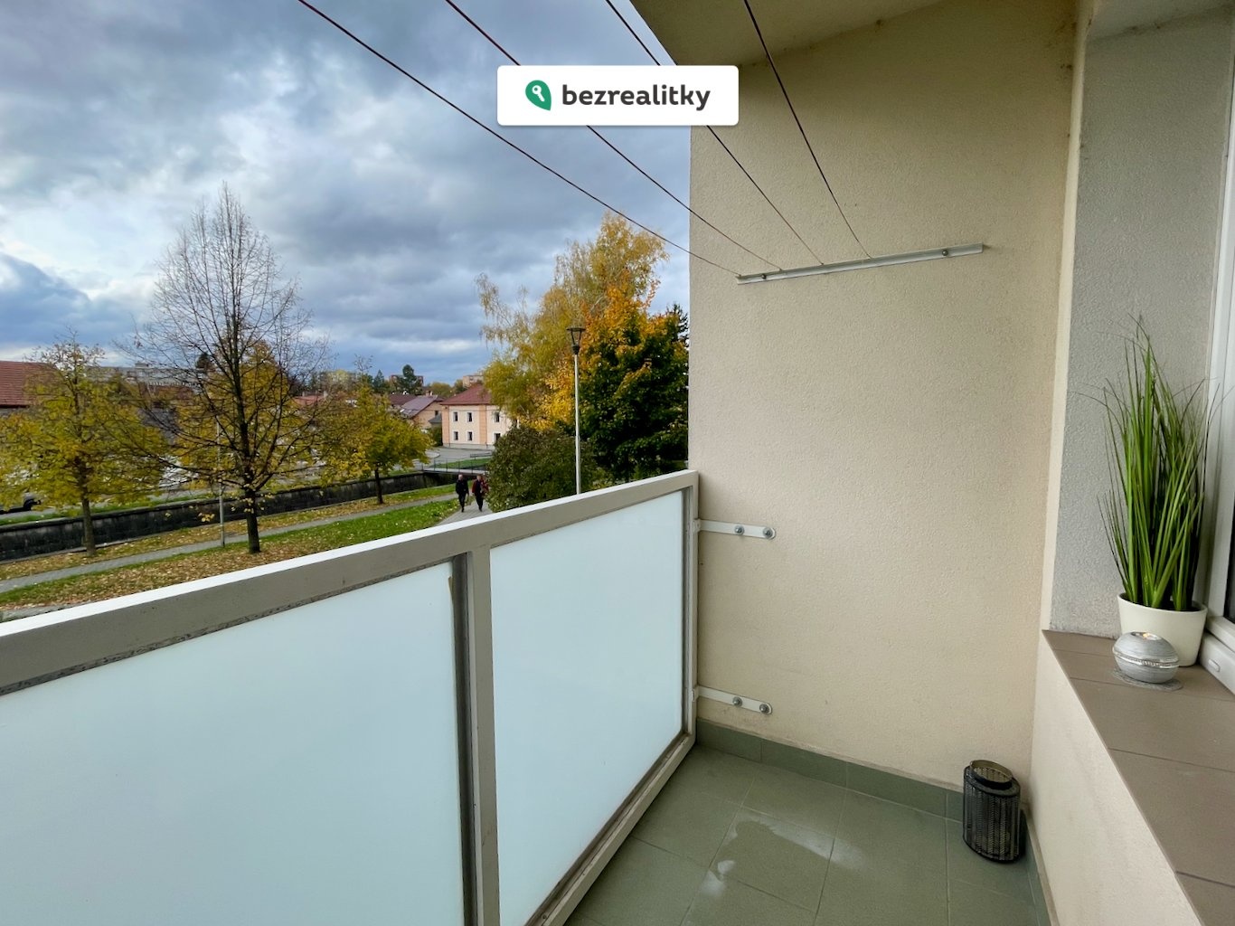 1771187303-hmbqvutxyw-img-1922